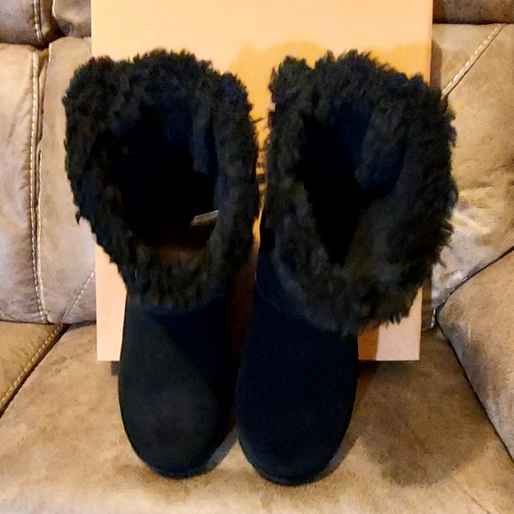 UGG Bailey Bow II - Picture 6 of 6